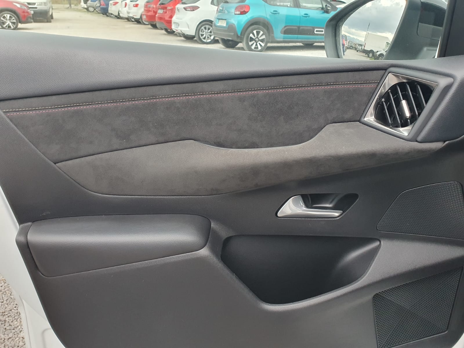 Whatsapp image 2025 11 24 at 18.08.09 (1)