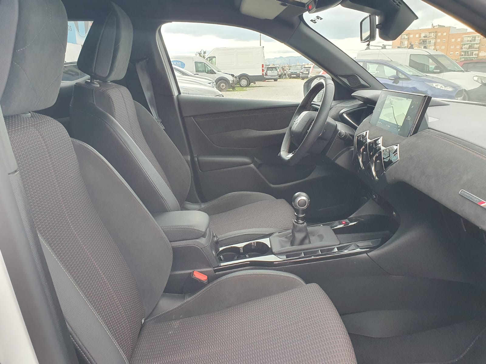 Whatsapp image 2025 11 24 at 18.08.09