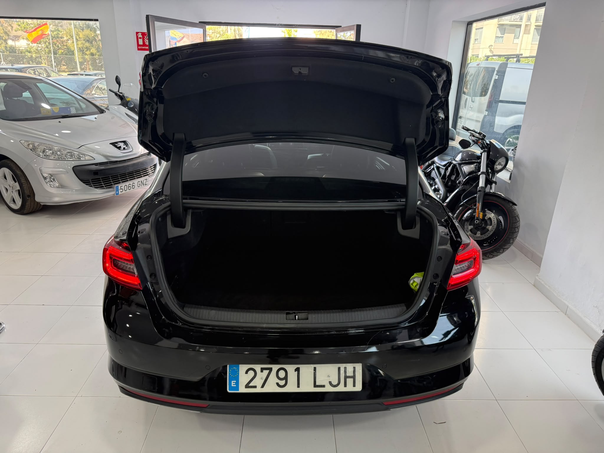 Renault talisman ocasion valencia maletero abierto