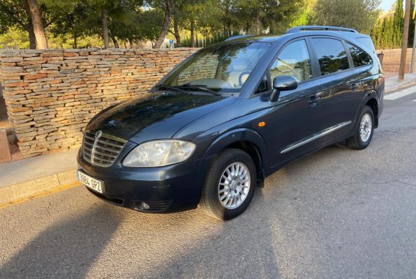 SSANGYONG Rodius 270Xdi (6)